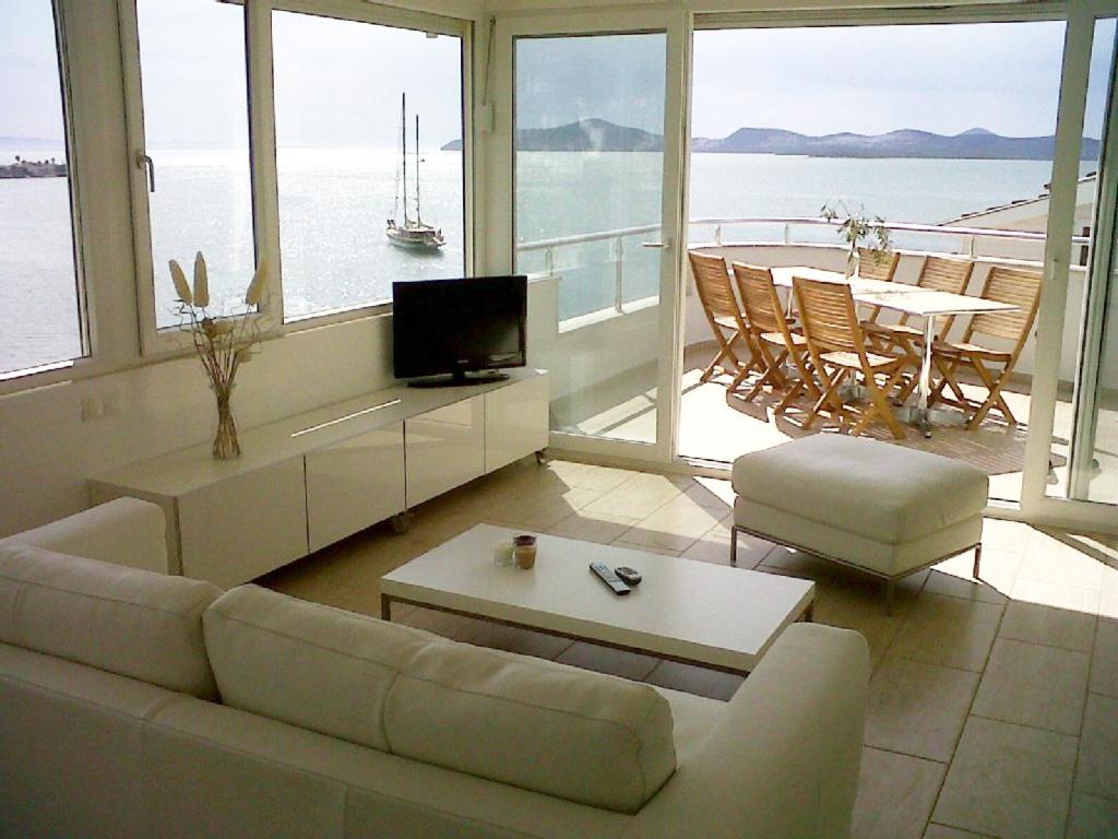 Marina View Residence Gulluk Zewnętrze zdjęcie